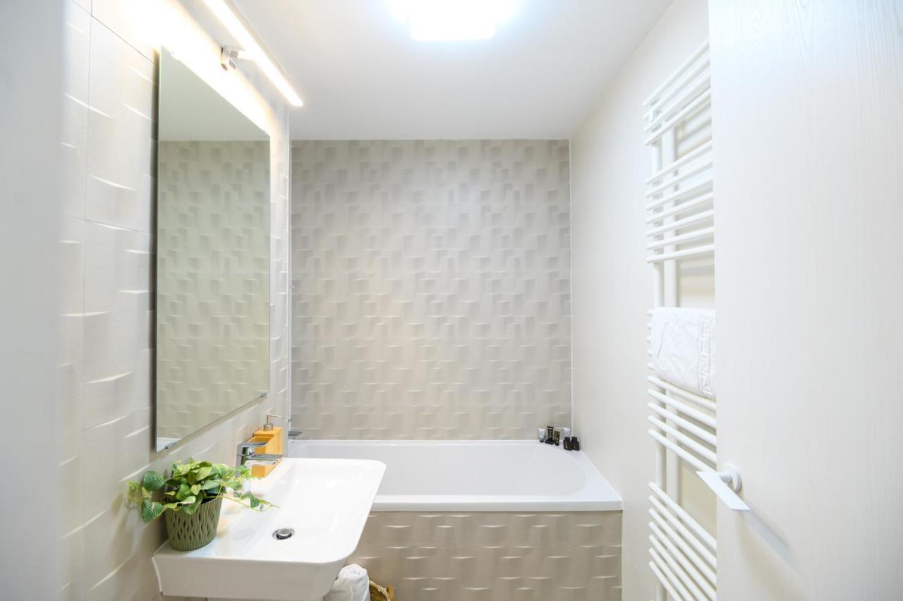 North Twin Apartment Букурещ Екстериор снимка